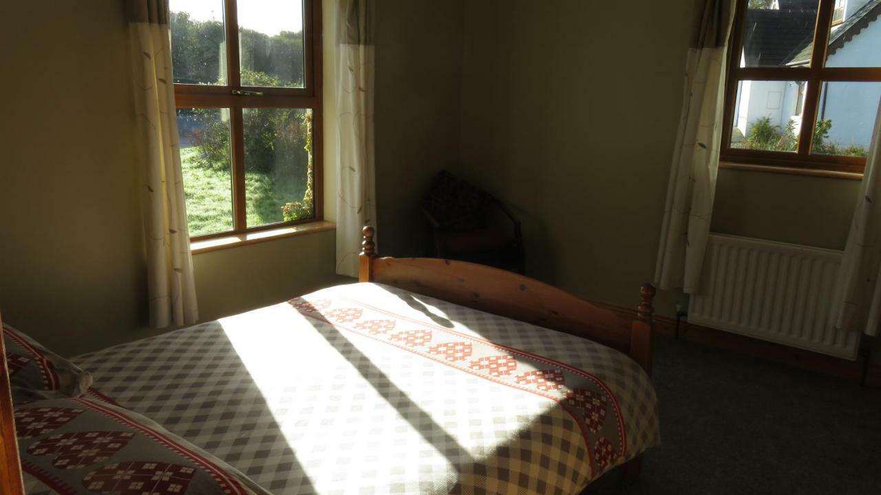 Heatherhill Farm Cottage In Letterfrack Beside Connemara National Park 외부 사진